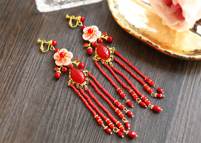 金底紅古風(fēng)頭飾，復(fù)古貝殼花流蘇發(fā)簪