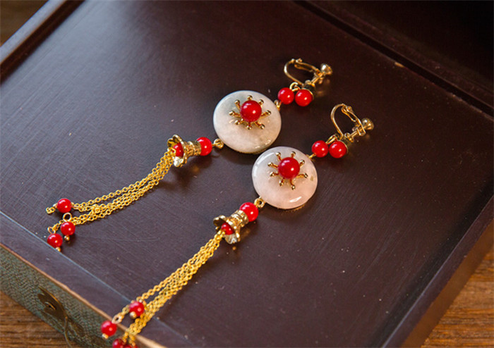 古玉串珠中式流蘇頭飾，新娘古裝發(fā)飾套裝