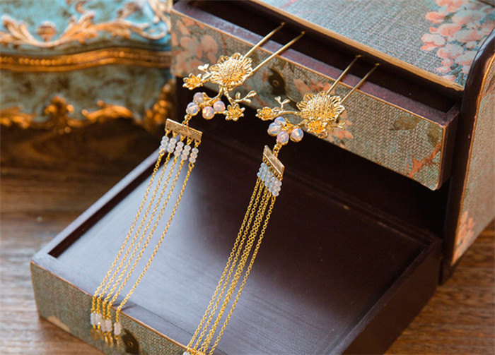 古玉串珠中式流蘇頭飾，新娘古裝發(fā)飾套裝