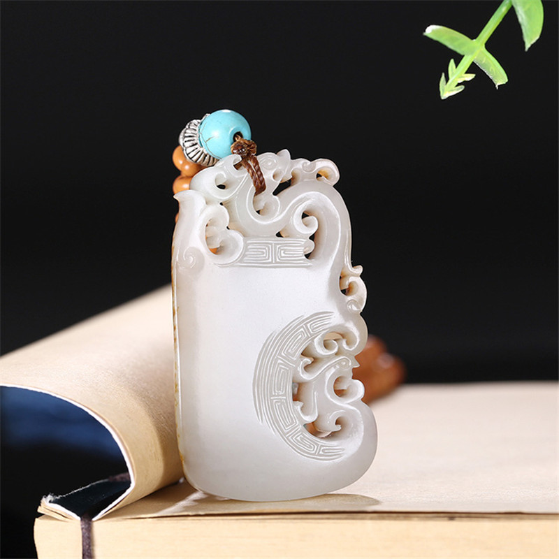 龍鳳圖騰雕刻和田玉，羊脂玉籽料掛件