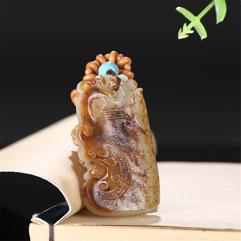 龍鳳圖騰雕刻和田玉，羊脂玉籽料掛件