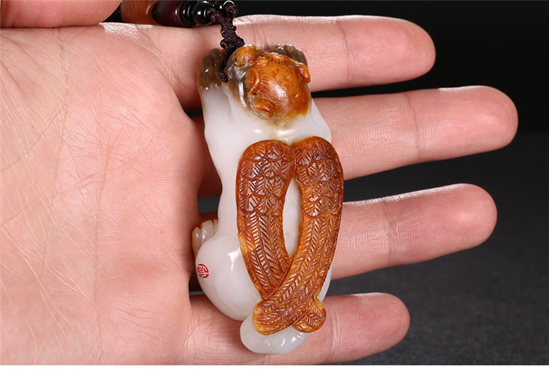 神獸飛虎手把件掛件，天然白玉手玩件玉石小擺