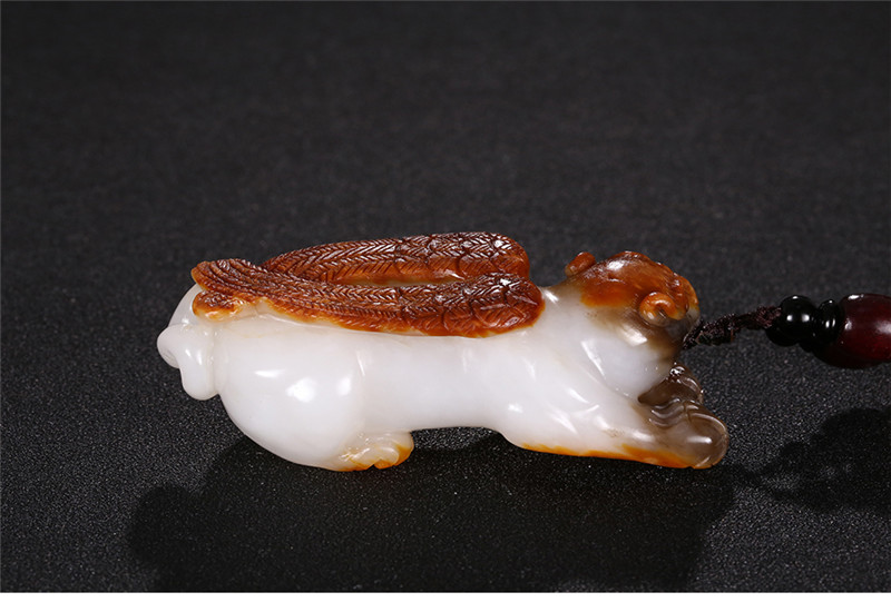 神獸飛虎手把件掛件，天然白玉手玩件玉石小擺