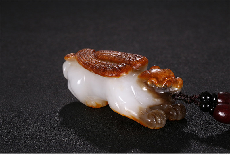 神獸飛虎手把件掛件，天然白玉手玩件玉石小擺