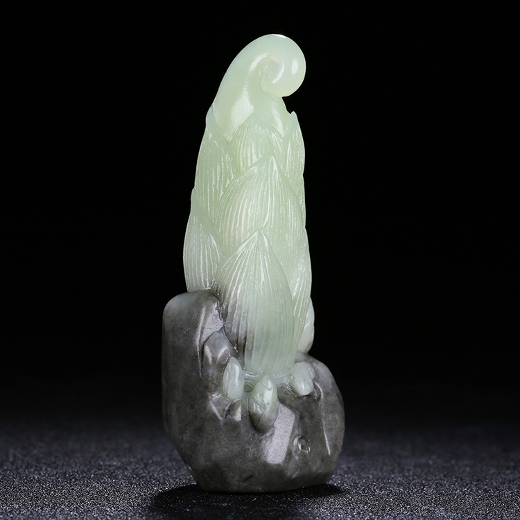 竹筍和田翠青玉掛件，天然玉石吊墜