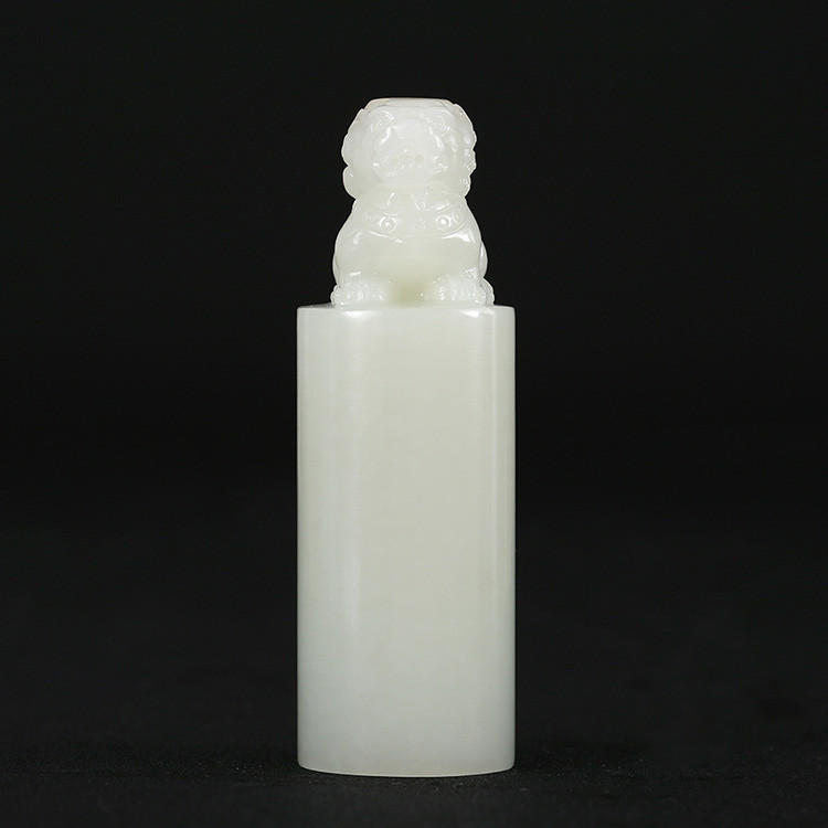 獅子和田玉手把件印章，天然玉石小巧擺件