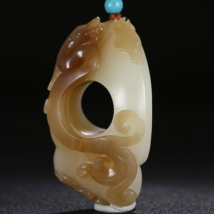 游龍?zhí)煜潞吞镉穹鹿艗旒?，白玉生肖龍項鏈掛? src="/yuedu/d/file/bigpic/190404/04/14-1FQQ52314-52.jpg" / data-DsKZ="nCdq3c"><img alt=