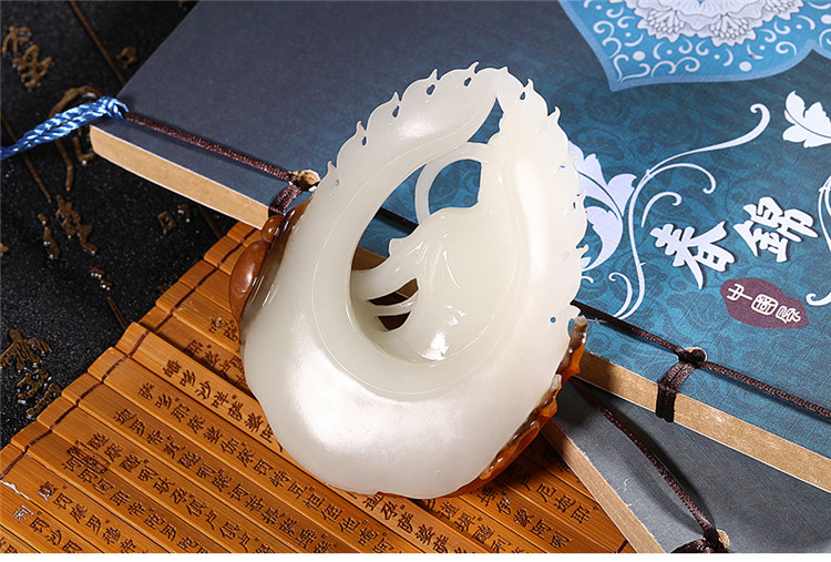 鳳拜觀音手玩件白玉把件，和田玉白玉籽料觀音