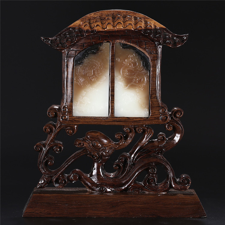 和田玉龍鳳呈現(xiàn)玉牌子，天然糖白玉蘇工擺件