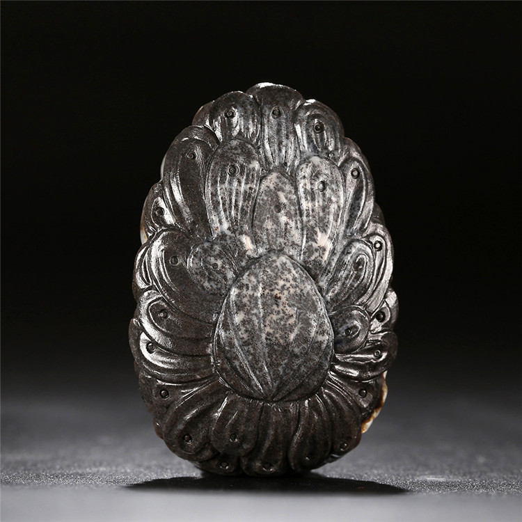 天然和田玉孔雀吊墜，白玉籽料掛件項(xiàng)鏈