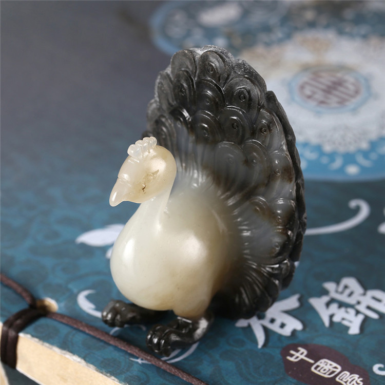 天然和田玉孔雀吊墜，白玉籽料掛件項(xiàng)鏈