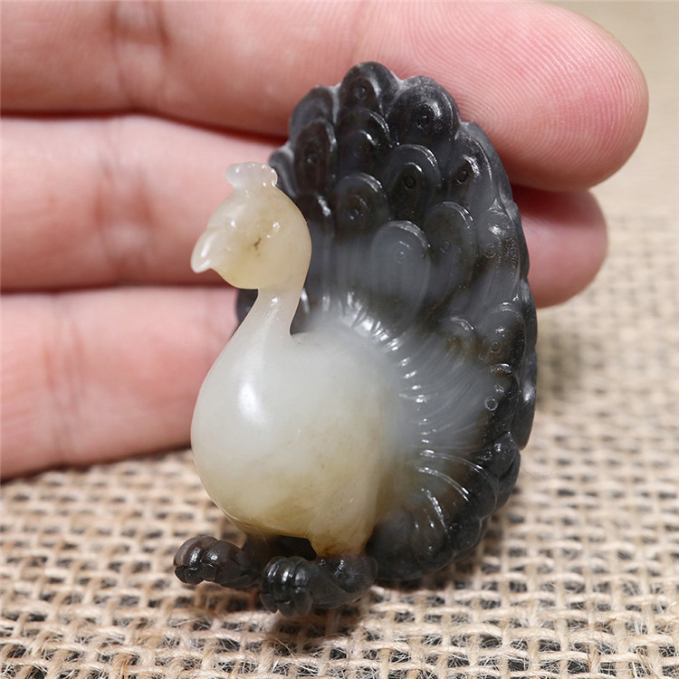 天然和田玉孔雀吊墜，白玉籽料掛件項(xiàng)鏈