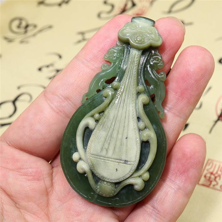 精美琵琶如意和田碧玉項(xiàng)鏈，天然玉石掛墜