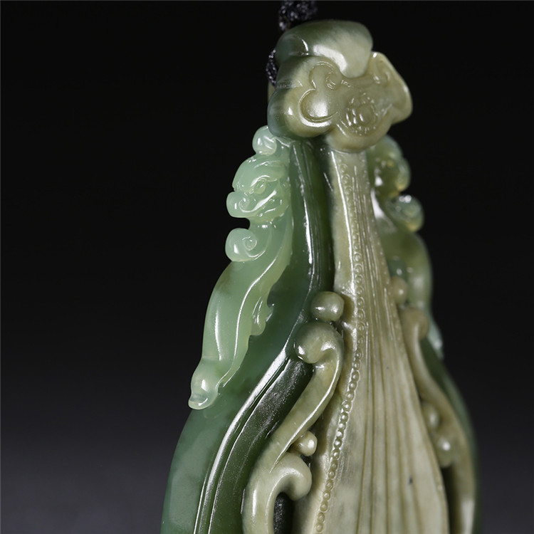精美琵琶如意和田碧玉項(xiàng)鏈，天然玉石掛墜