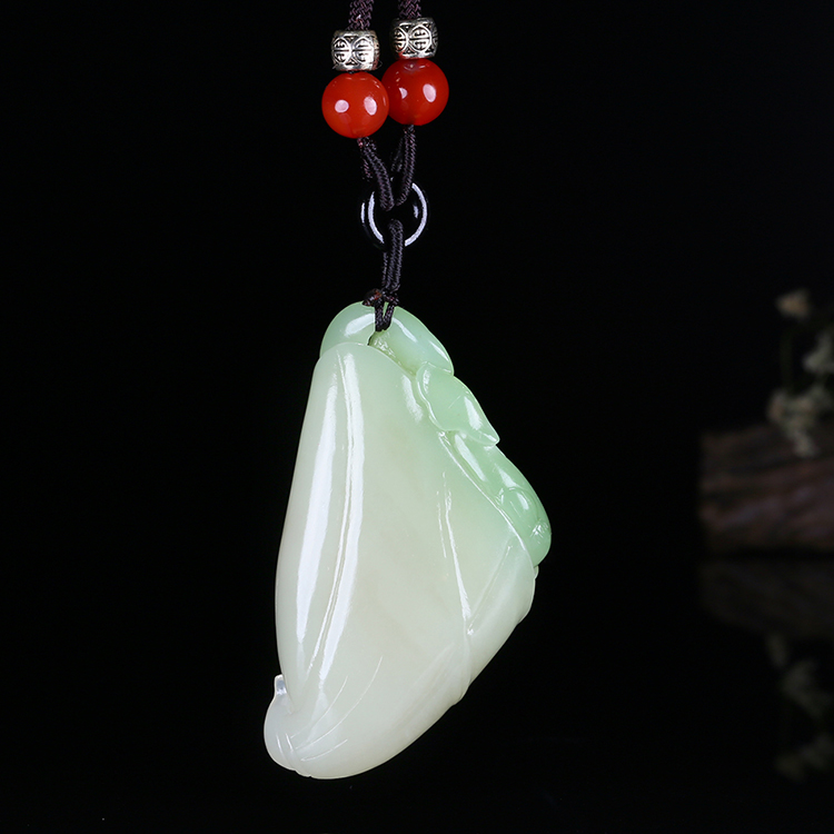 和田翠青玉山料魚掛墜，玉墜蓮蓬玉石項鏈