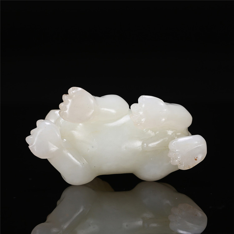 天然籽料真皮獅子手玩件，百獸之王白玉擺件