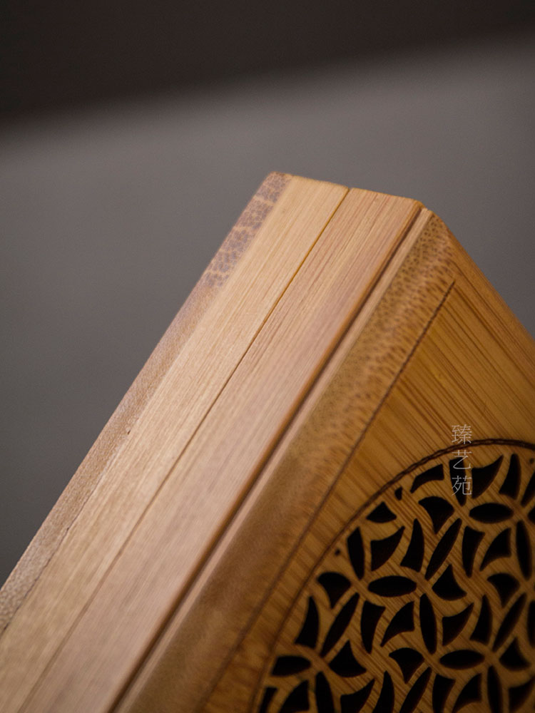 楠竹制鏤空花紋盤香爐，中式香薰竹香爐