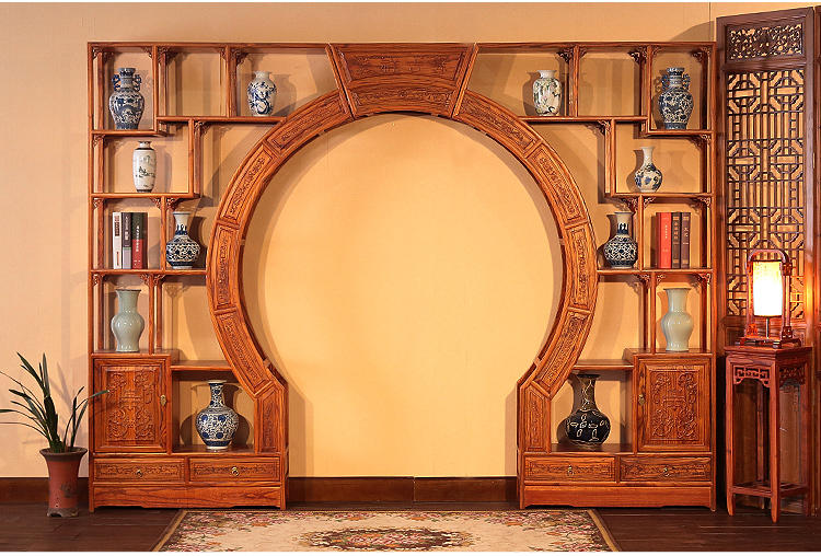 中式實(shí)木雙圈月洞門博古架，雙面雕花隔斷南榆