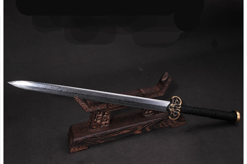 櫑具劍八面漢劍花紋鋼長款，蓬勃生機有力量