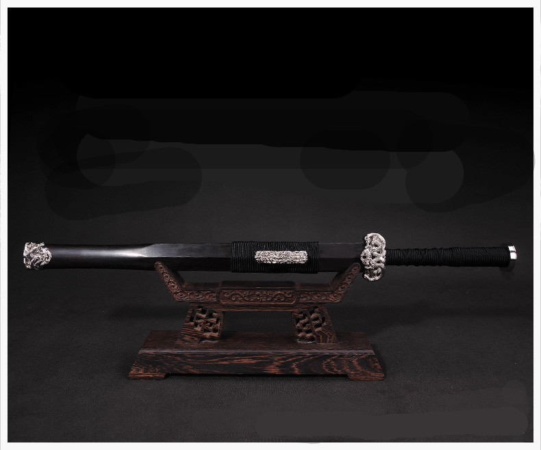 櫑具劍八面漢劍花紋鋼長款，蓬勃生機有力量