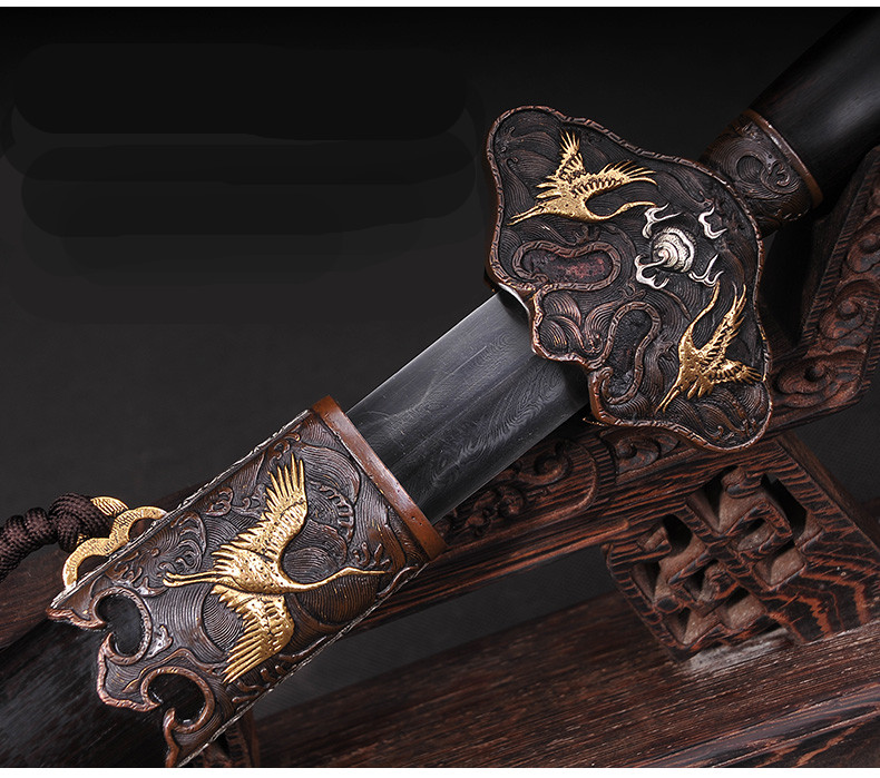 仙鶴劍花紋鋼覆土燒刃寶劍，工藝禮品劍長款