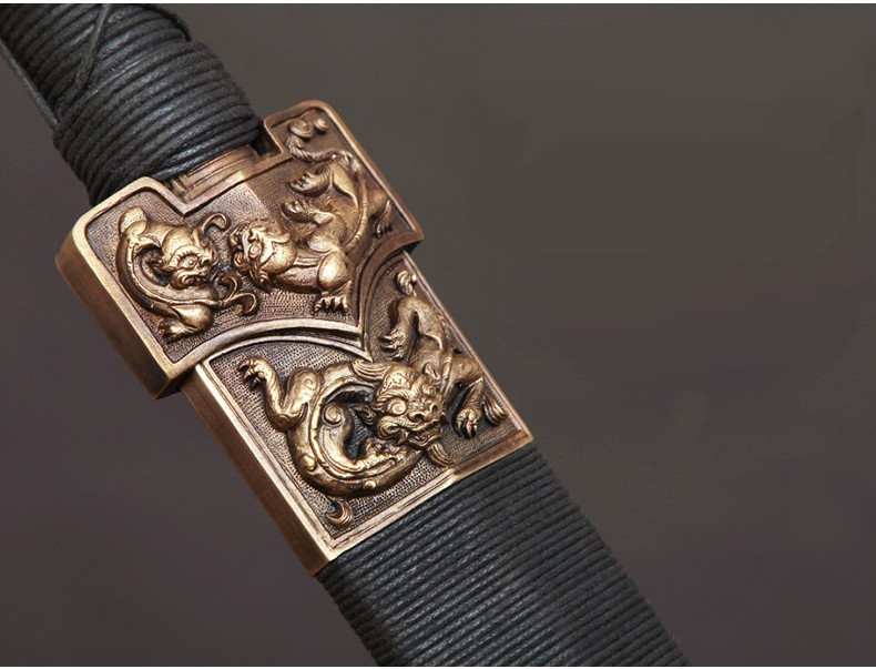 九龍羽毛紋漢劍，長劍雙手寶劍