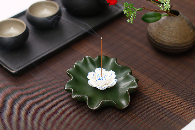 蓮花香爐香插線香爐，創(chuàng)意唯美中式陶瓷熏香爐