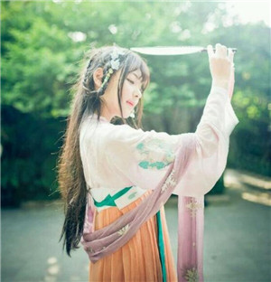 溫婉的古風真人女子頭像，女生古風頭像大全