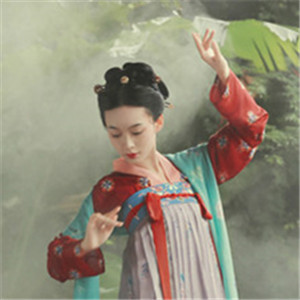 煙雨迷蒙古風(fēng)女子頭像，漢服真人頭像qq頭頭像