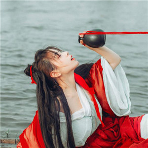 江湖俠風女子古風頭像，灑脫自在真人qq頭像