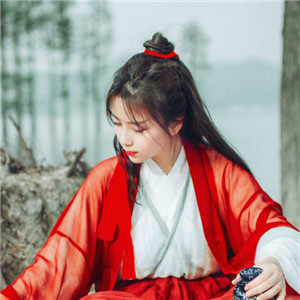 俠骨柔情女子古風頭像大全，紅衣似火灼人眼