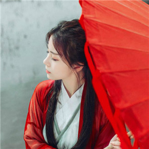 俠骨柔情女子古風頭像大全，紅衣似火灼人眼