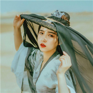 大漠孤煙古風(fēng)女子真人頭像，唯美女生qq頭像