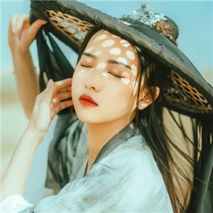 大漠孤煙古風(fēng)女子真人頭像，唯美女生qq頭像