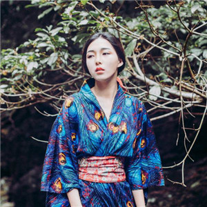 林間溪水靈氣女子頭像，唯美古風(fēng)頭像真人