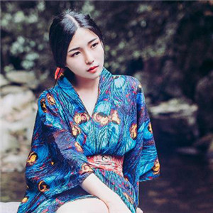 林間溪水靈氣女子頭像，唯美古風(fēng)頭像真人