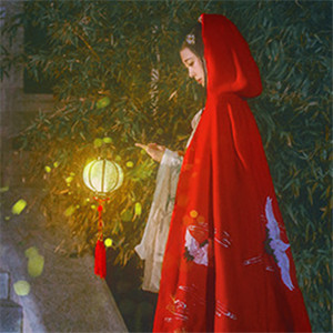 夜深庭間女子古風(fēng)頭像大全，紅斗篷美人qq頭像