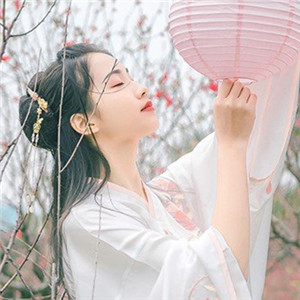 輕盈溫婉的古風(fēng)女子頭像，中國古典風(fēng)格qq頭像