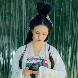 竹青風(fēng)悠女子清雅古風(fēng)頭像，唯美女生真人頭像