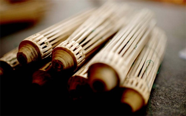 中國傳統(tǒng)手工工藝油紙傘