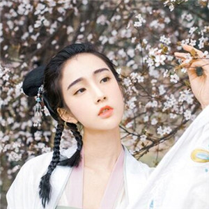 櫻花樹下古風女子頭像，真人古風頭像大全