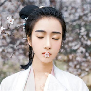 櫻花樹下古風女子頭像，真人古風頭像大全