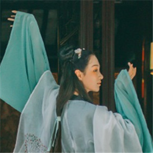 清荷滿塘綠衣小姑娘古風(fēng)頭像，愜意唯美女生頭