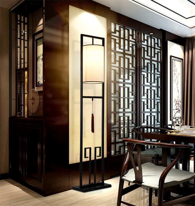 現(xiàn)代仿古鐵藝落地?zé)?，古典新中式立式燈? src="/yuedu/d/file/bigpic/190404/04/14-1FRF95942-51.jpg" / data-Mdwo="rpQoqB"><img alt=