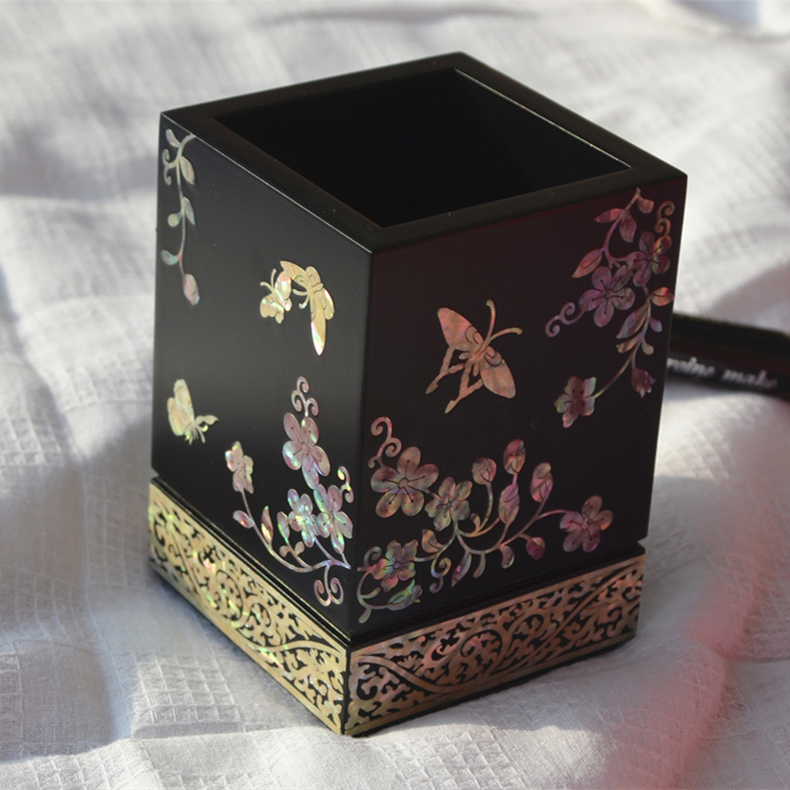 復(fù)古螺鈿漆器實木質(zhì)貝殼筆筒