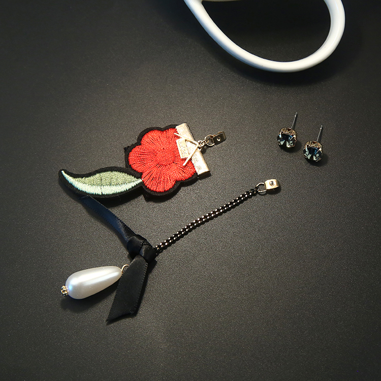 匠心啟航閱讀時尚刺繡耳環(huán)不對稱耳釘長款珍珠吊墜