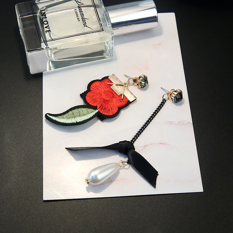 匠心啟航閱讀時尚刺繡耳環(huán)不對稱耳釘長款珍珠吊墜