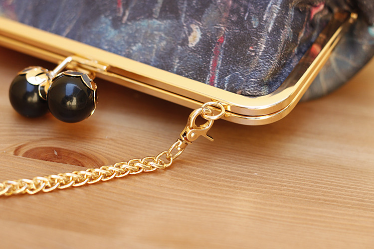 匠心啟航閱讀復(fù)古水墨荷花斜挎旗袍手工包