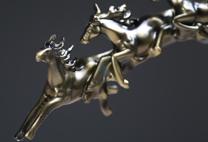 萬(wàn)馬奔騰工藝品，匠心啟航閱讀馬到成功擺飾