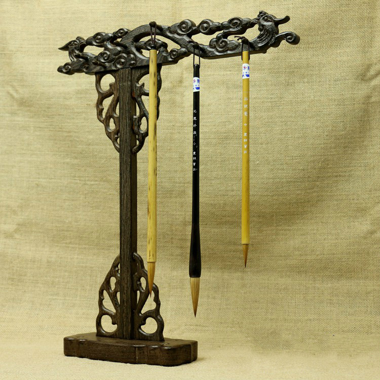 全天然雞翅木筆架，樸實(shí)精致筆架圖片